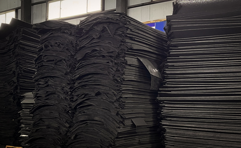 The most common problems and user complaints of universal car floor mats