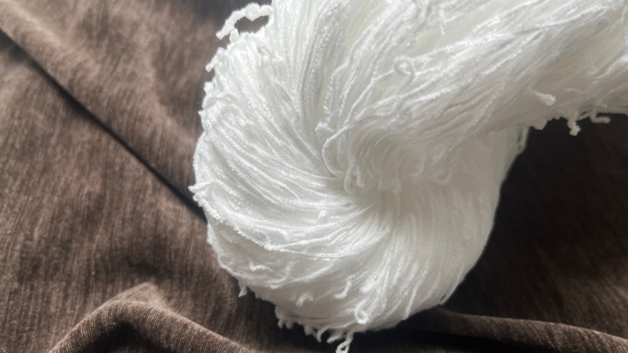6.5NM chenille yarn like acrylic 