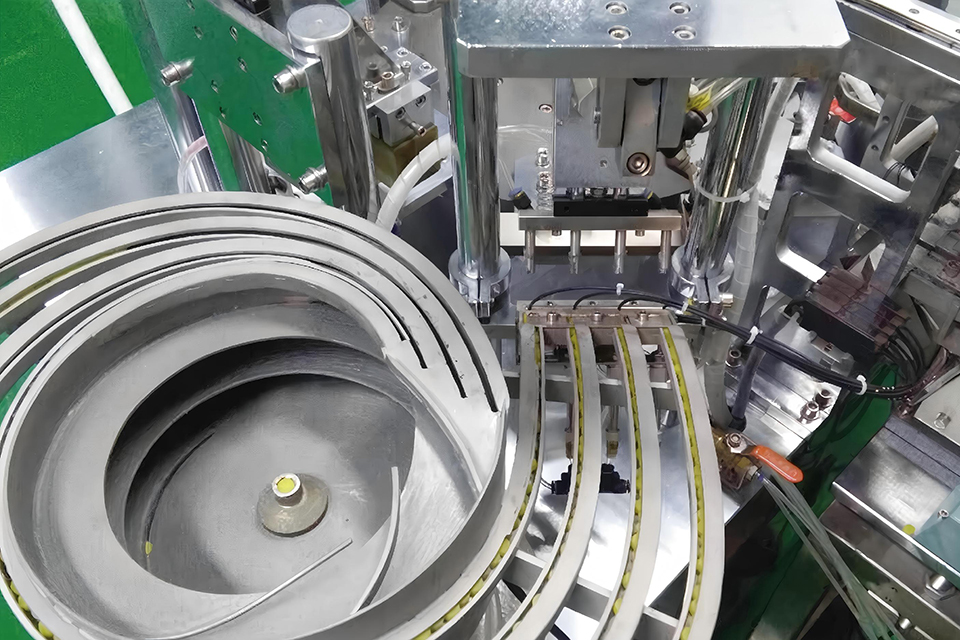 Y-site Assembly Machine